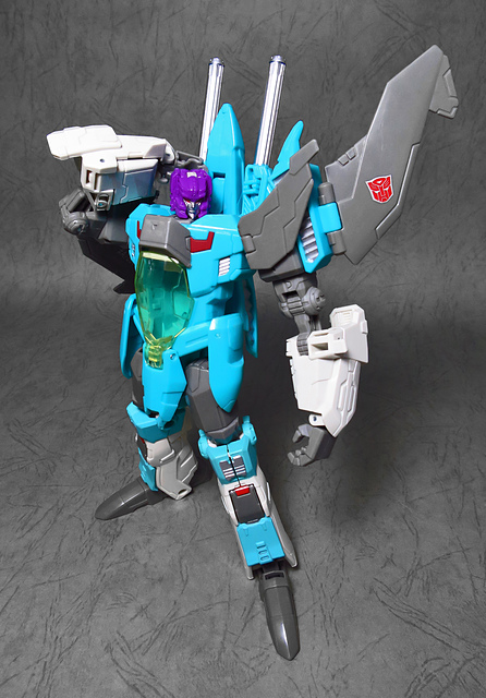 Transformers News: In-Hand Images - Transformers Titans Return Crashbash