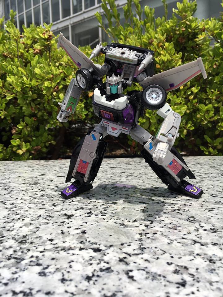 Transformers News: TakaraTomy Transformers Masterpiece MP-25L Loudpedal In Hand