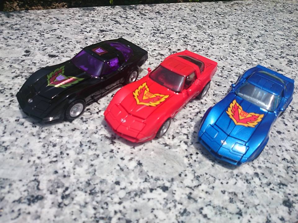 Transformers News: TakaraTomy Transformers Masterpiece MP-25L Loudpedal In Hand