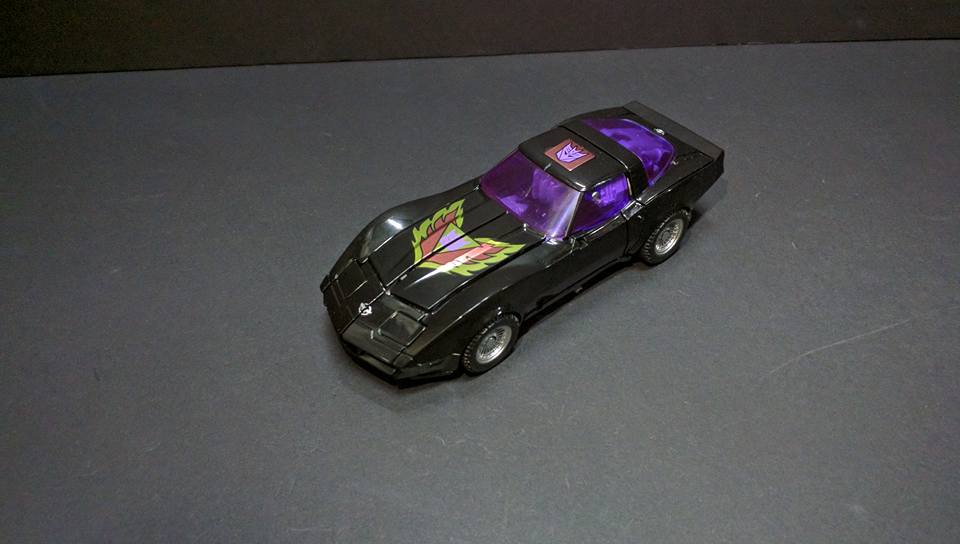 Transformers News: TakaraTomy Transformers Masterpiece MP-25L Loudpedal In Hand