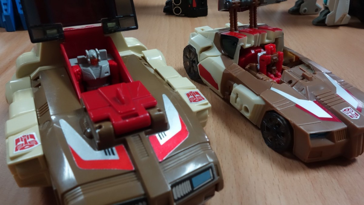 Transformers News: In Hand and G1 Comparison Images of Transformers Titans Return Chromedome and Highbrow