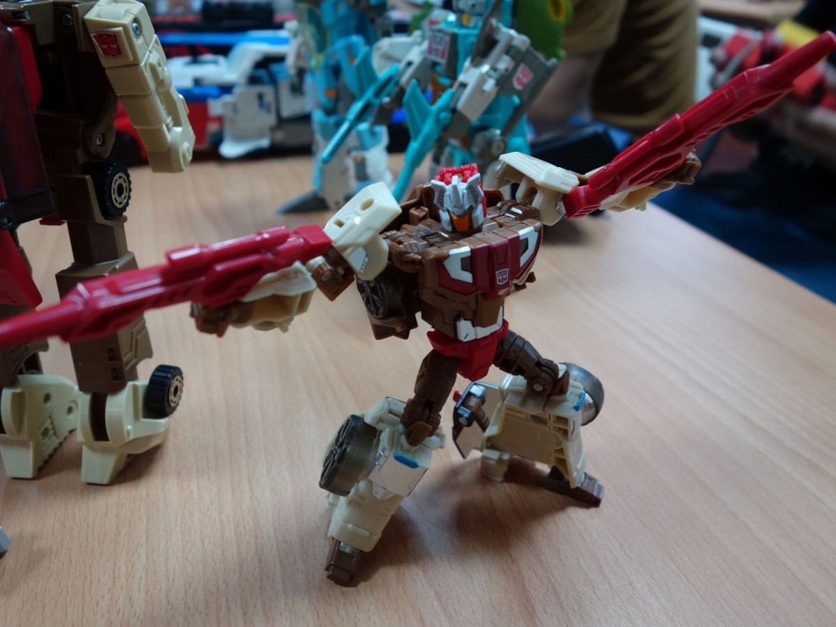 Transformers News: In Hand and G1 Comparison Images of Transformers Titans Return Chromedome and Highbrow