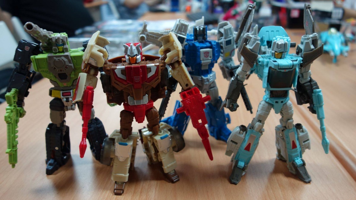 Transformers News: In Hand and G1 Comparison Images of Transformers Titans Return Chromedome and Highbrow