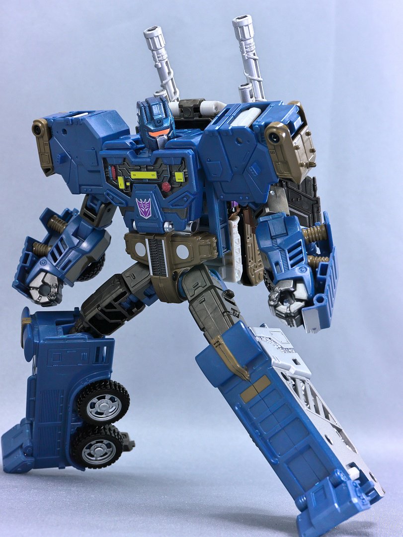 Transformers News: TakaraTomy Transformers Unite Warriors UW-07 Bruticus Comparisons