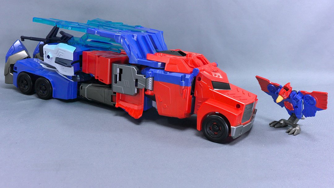 Transformers News: TakaraTomy Transformers Adventure TAV-50 Hypersurge Optimus Prime In-Hand Transformers News: TakaraTomy Transformers Adventure TAV-50 Hypersurge Optimus Prime In-Hand