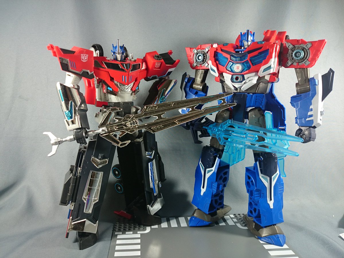 Transformers News: TakaraTomy Transformers Adventure TAV-50 Hypersurge Optimus Prime In-Hand Transformers News: TakaraTomy Transformers Adventure TAV-50 Hypersurge Optimus Prime In-Hand