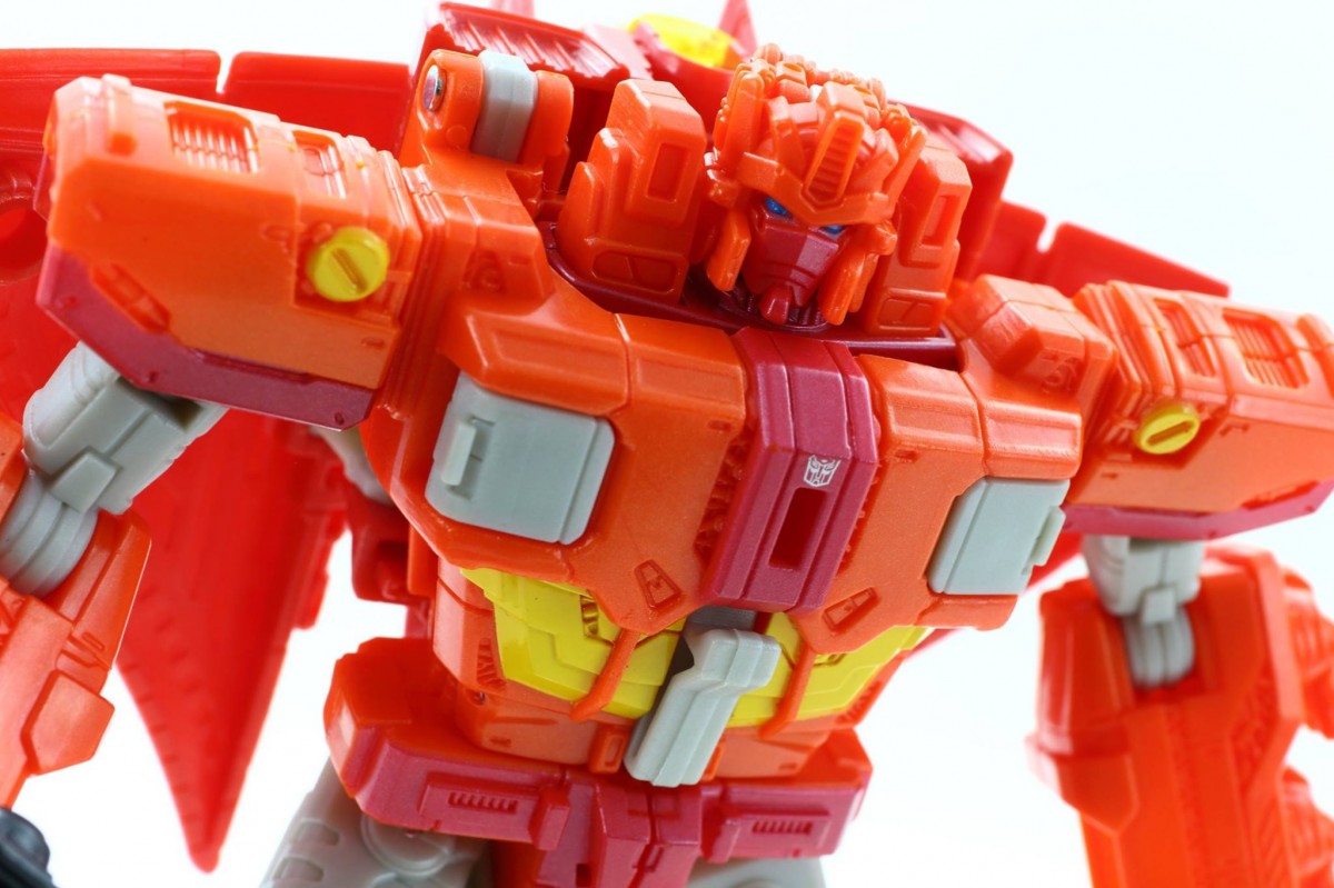 Transformers News: Transformers Titans Return In-Hand Galleries Voyager Class Sentinel Prime and Galvatron Transformers News: Transformers Titans Return In-Hand Galleries Voyager Class Sentinel Prime and Galvatron