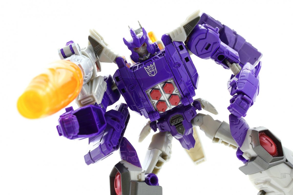 Transformers News: Transformers Titans Return In-Hand Galleries Voyager Class Sentinel Prime and Galvatron Transformers News: Transformers Titans Return In-Hand Galleries Voyager Class Sentinel Prime and Galvatron