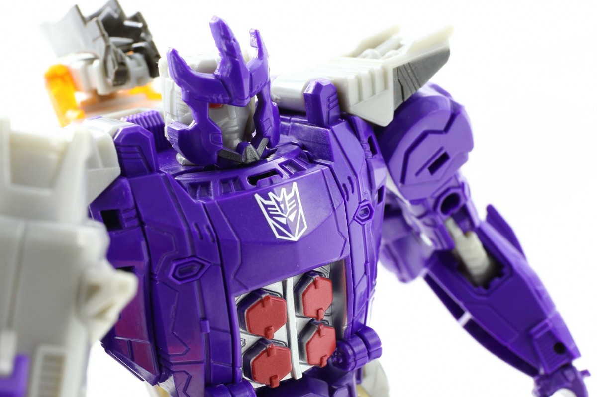 Transformers News: Transformers Titans Return In-Hand Galleries Voyager Class Sentinel Prime and Galvatron Transformers News: Transformers Titans Return In-Hand Galleries Voyager Class Sentinel Prime and Galvatron
