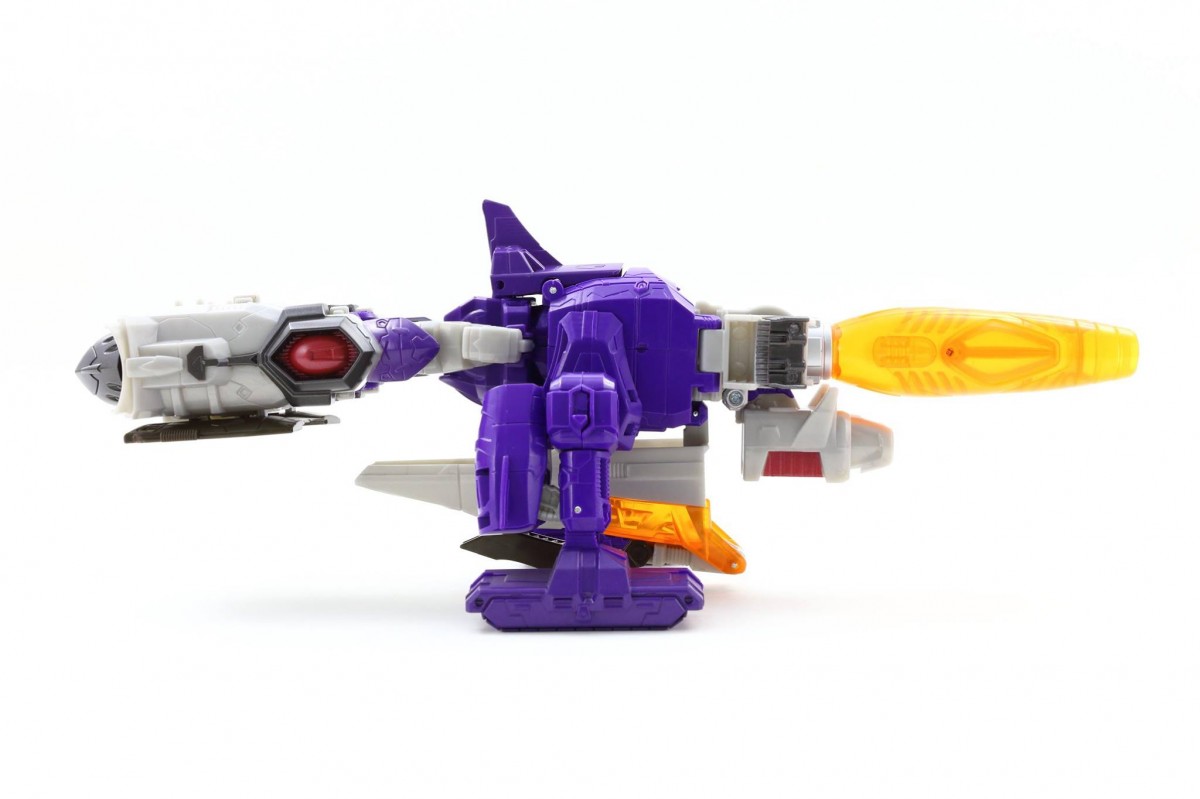 Transformers News: Transformers Titans Return In-Hand Galleries Voyager Class Sentinel Prime and Galvatron Transformers News: Transformers Titans Return In-Hand Galleries Voyager Class Sentinel Prime and Galvatron
