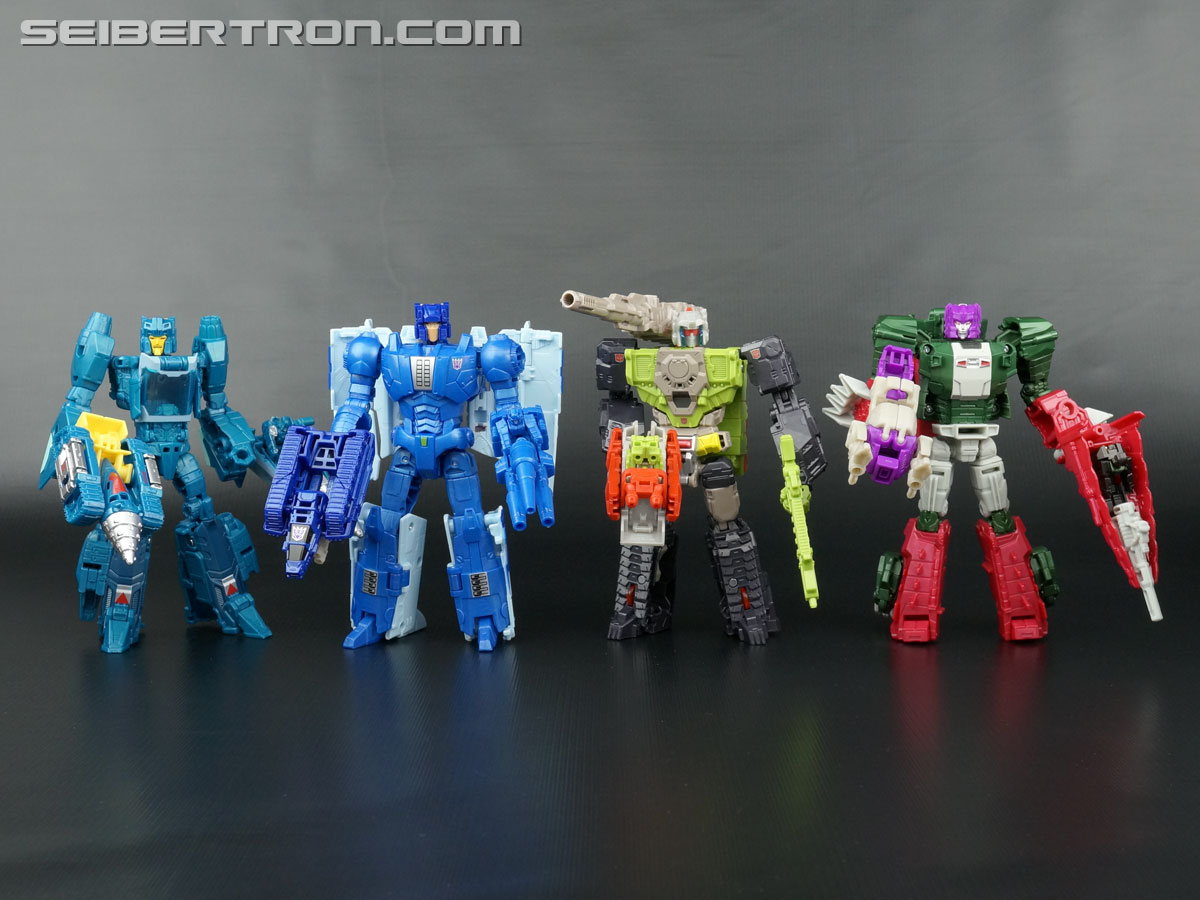 Transformers News: Transformers Titans Return Head Interchangeability Featuring Titan Masters Wave 1 and Deluxe Wave 1