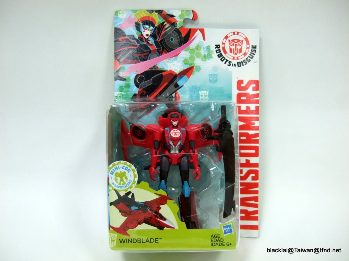 Transformers News: Transformers Robots in Disguise: RID Warrior Class Scorponok And Windblade In-Hand