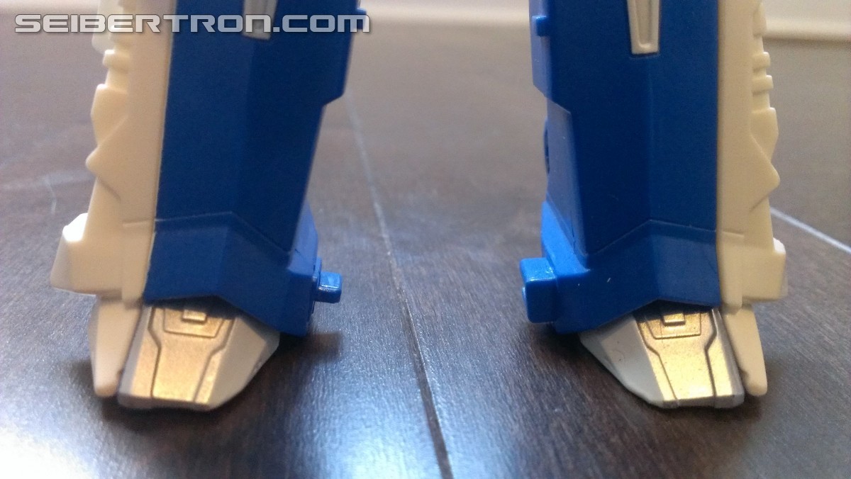 Transformers News: In Hand Pictures of TRU Exclusive White Redeco of Transformers RID Power Surge Optimus Prime Warrior