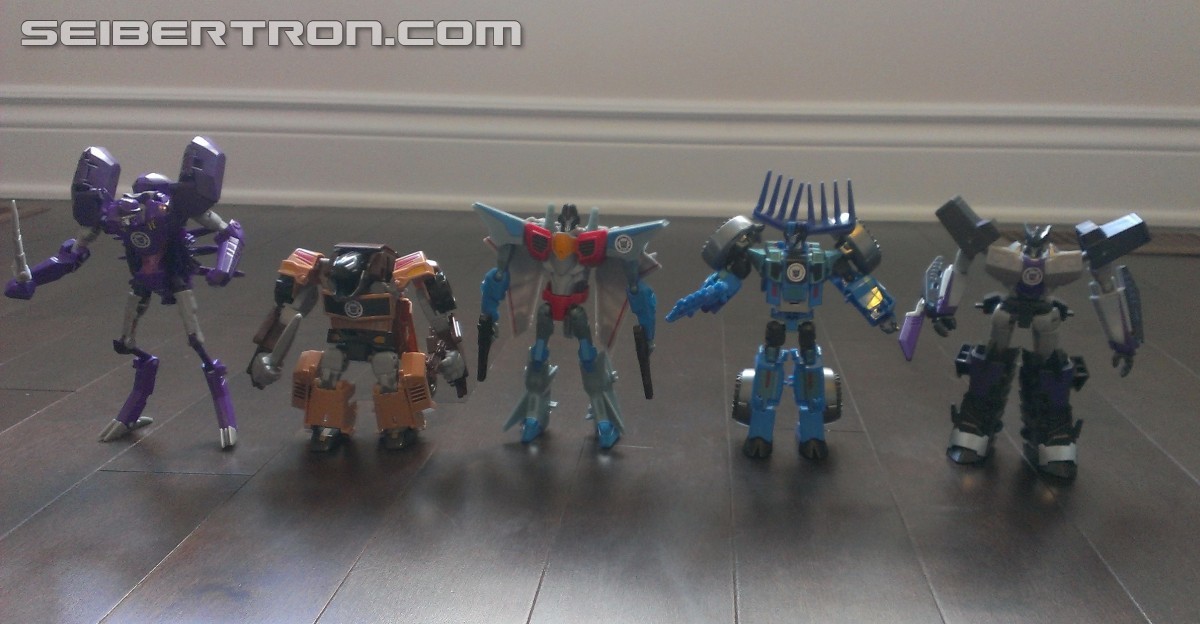 Transformers News: A Ton of New Images of the New Robots in Disguise Exclusive Starscream Warrior Figure with Review