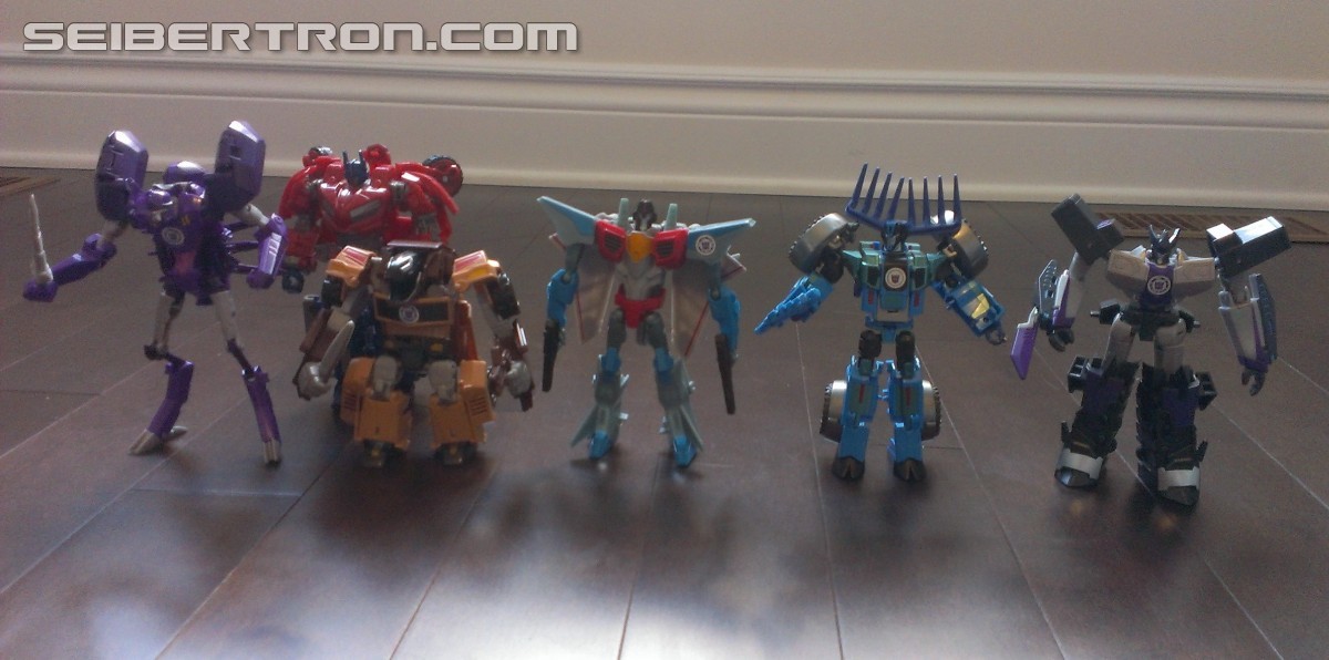 Transformers News: A Ton of New Images of the New Robots in Disguise Exclusive Starscream Warrior Figure with Review