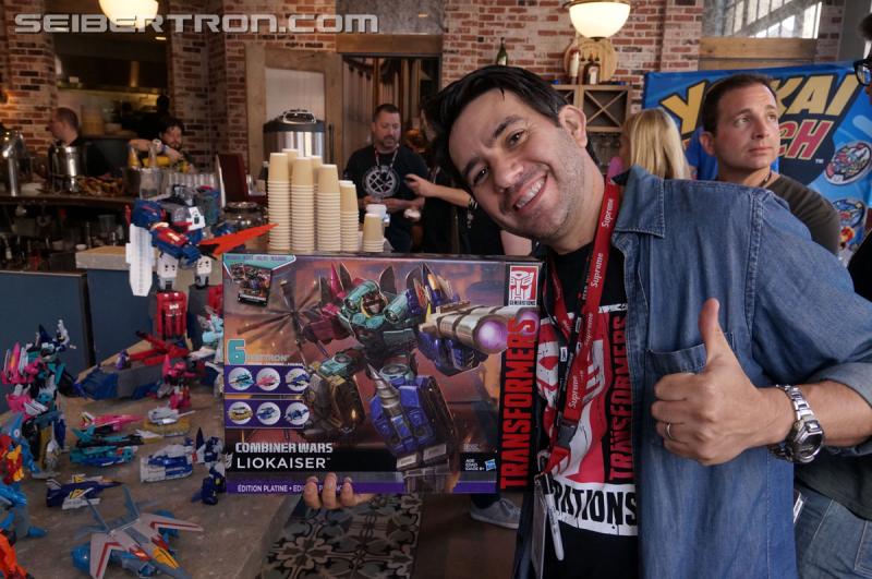 Transformers News: San Diego Comic Con Transformers Generations Combiner Wars Liokaiser Gallery #SDCC Transformers News: San Diego Comic Con Transformers Generations Combiner Wars Liokaiser Gallery #SDCC