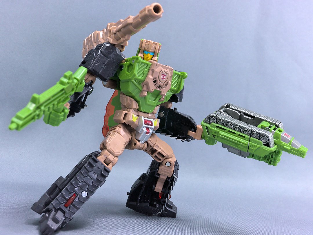 Transformers News: In hand Images of Takara Tomy Transformers Legends LG21 Hardhead and LG22 Skull Transformers News: In hand Images of Takara Tomy Transformers Legends LG21 Hardhead and LG22 Skull