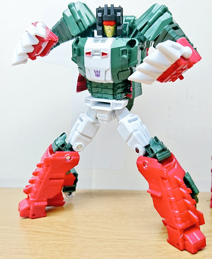 Transformers News: In hand Images of Takara Tomy Transformers Legends LG21 Hardhead and LG22 Skull Transformers News: In hand Images of Takara Tomy Transformers Legends LG21 Hardhead and LG22 Skull