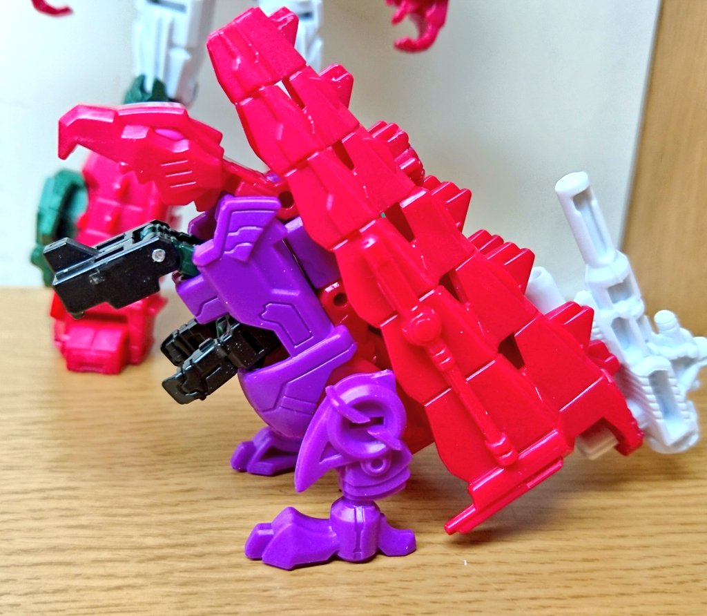 Transformers News: In hand Images of Takara Tomy Transformers Legends LG21 Hardhead and LG22 Skull Transformers News: In hand Images of Takara Tomy Transformers Legends LG21 Hardhead and LG22 Skull
