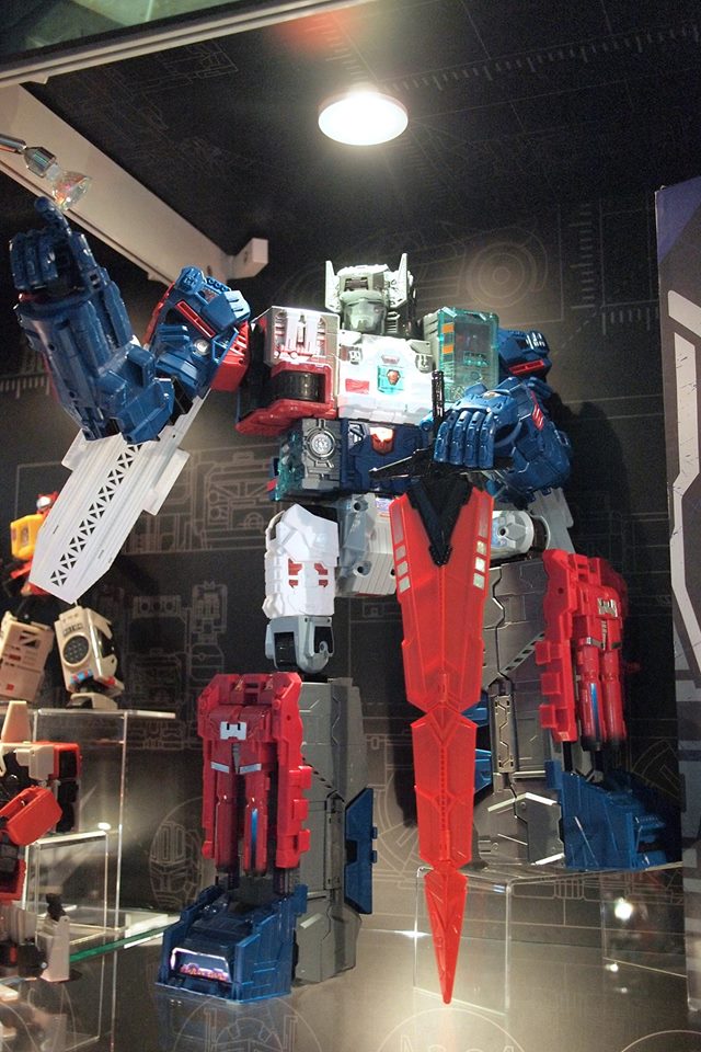 Transformers News: Ani-Com and Games Hong Kong 2016 Images: Transformers Masterpiece, Titans Return and More
