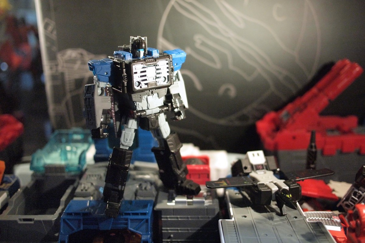 Transformers News: Ani-Com and Games Hong Kong 2016 Images: Transformers Masterpiece, Titans Return and More