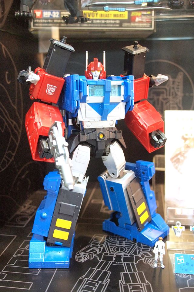 Transformers News: Ani-Com and Games Hong Kong 2016 Images: Transformers Masterpiece, Titans Return and More