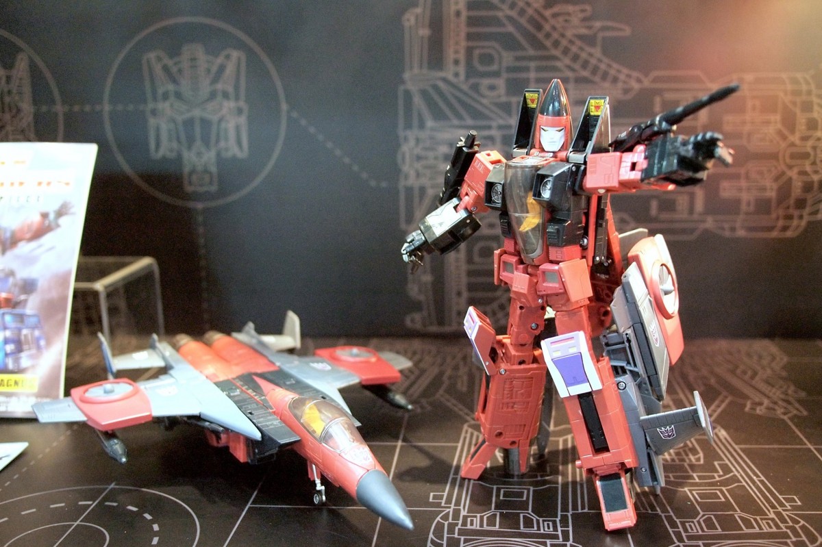 Transformers News: Ani-Com and Games Hong Kong 2016 Images: Transformers Masterpiece, Titans Return and More