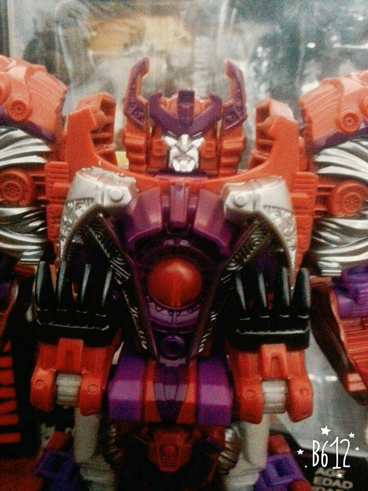 Transformers News: In-Hand - Transformers Titans Return Alpha Trion