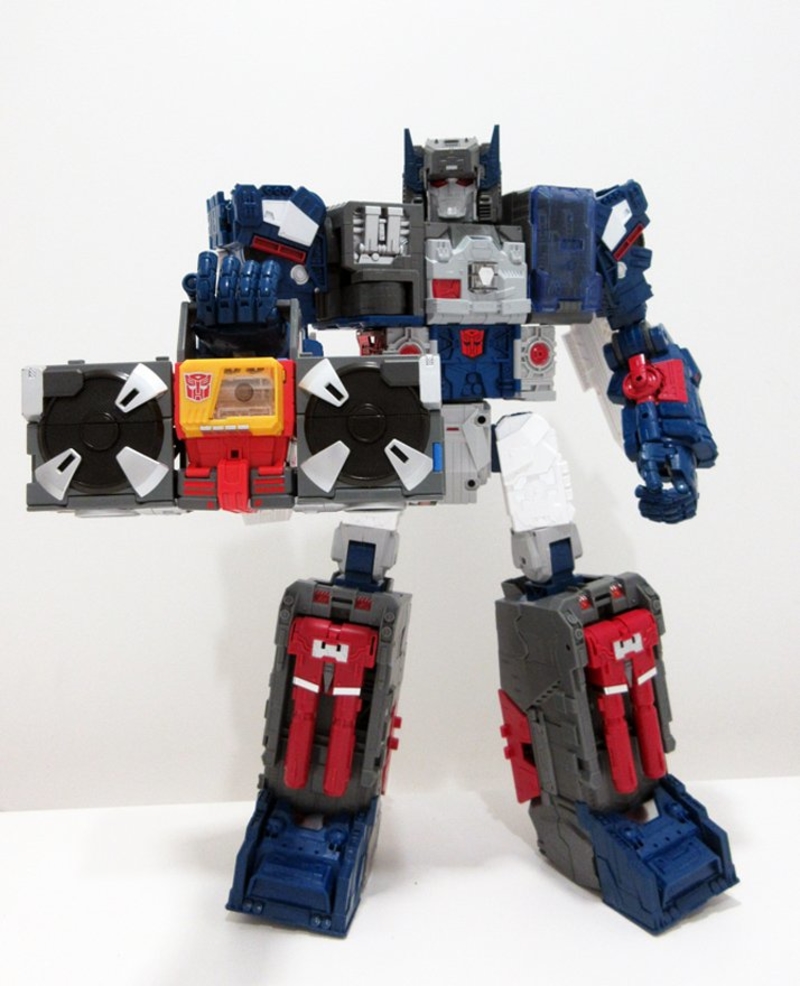 Transformers News: Takara Tomy Transformers Legends LG27 Blaster and LG31 Fortress Maximus