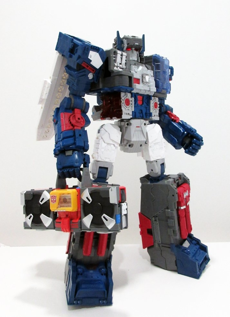 Transformers News: Takara Tomy Transformers Legends LG27 Blaster and LG31 Fortress Maximus