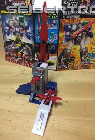 Transformers News: In Hand Images of Kabaya Transformers DX Fortress Maximus Metallic Version