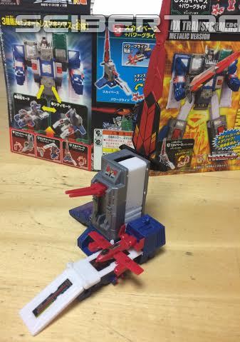 Transformers News: In Hand Images of Kabaya Transformers DX Fortress Maximus Metallic Version
