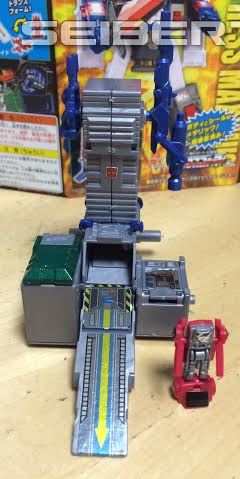 Transformers News: A Ton of In Hand Images of a Completed 2016 Kabaya Transformers DX Fortress Maximus Transformers News: A Ton of In Hand Images of a Completed 2016 Kabaya Transformers DX Fortress Maximus