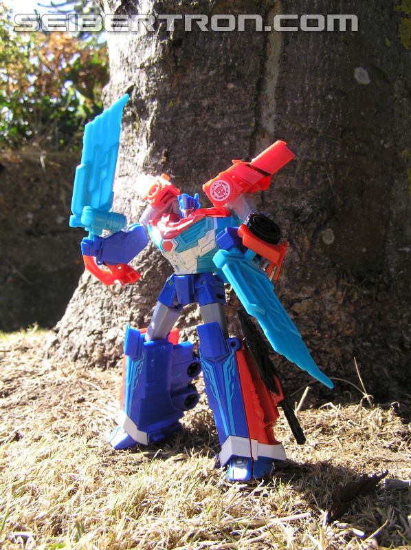 Transformers News: Undocumented Features Found for Transformers Robots in Disguise Warrior Power Surge Optimus Prime