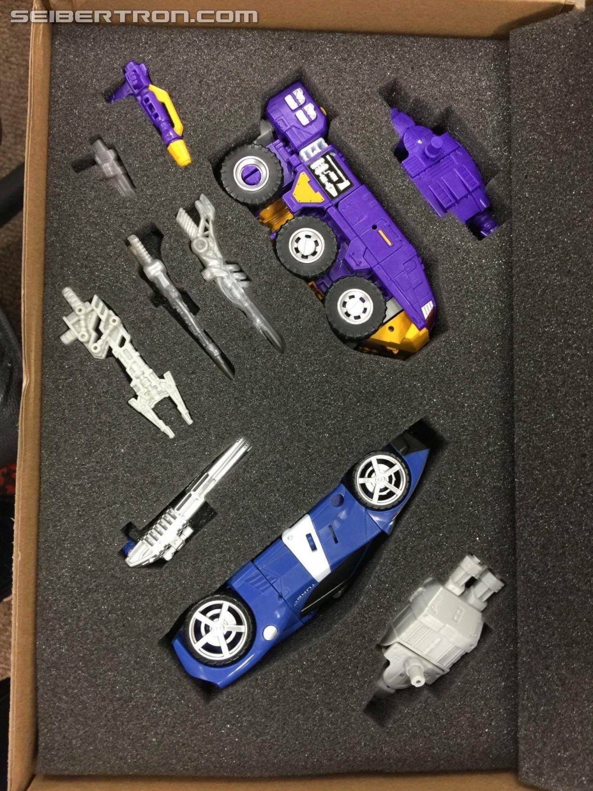 Transformers News: Transformers Subscription Service 4.0 Impactor and Bluestreak Arriving and In Hand Images
