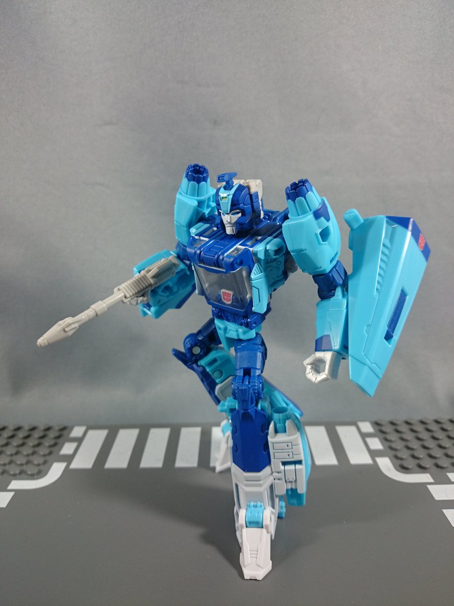 Transformers News: New Images - Takara Tomy Transformers Legends Shockwave, Blurr, Scourge
