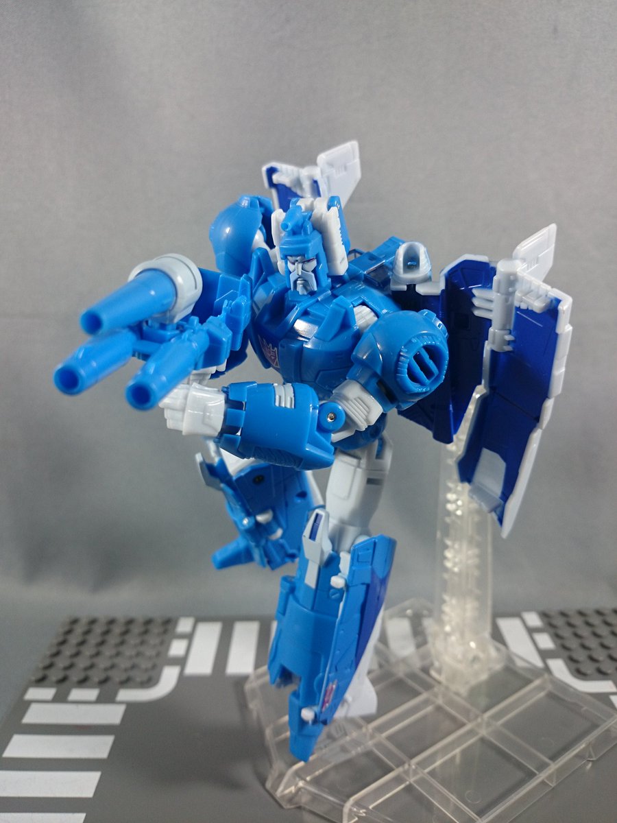 Transformers News: New Images - Takara Tomy Transformers Legends Shockwave, Blurr, Scourge