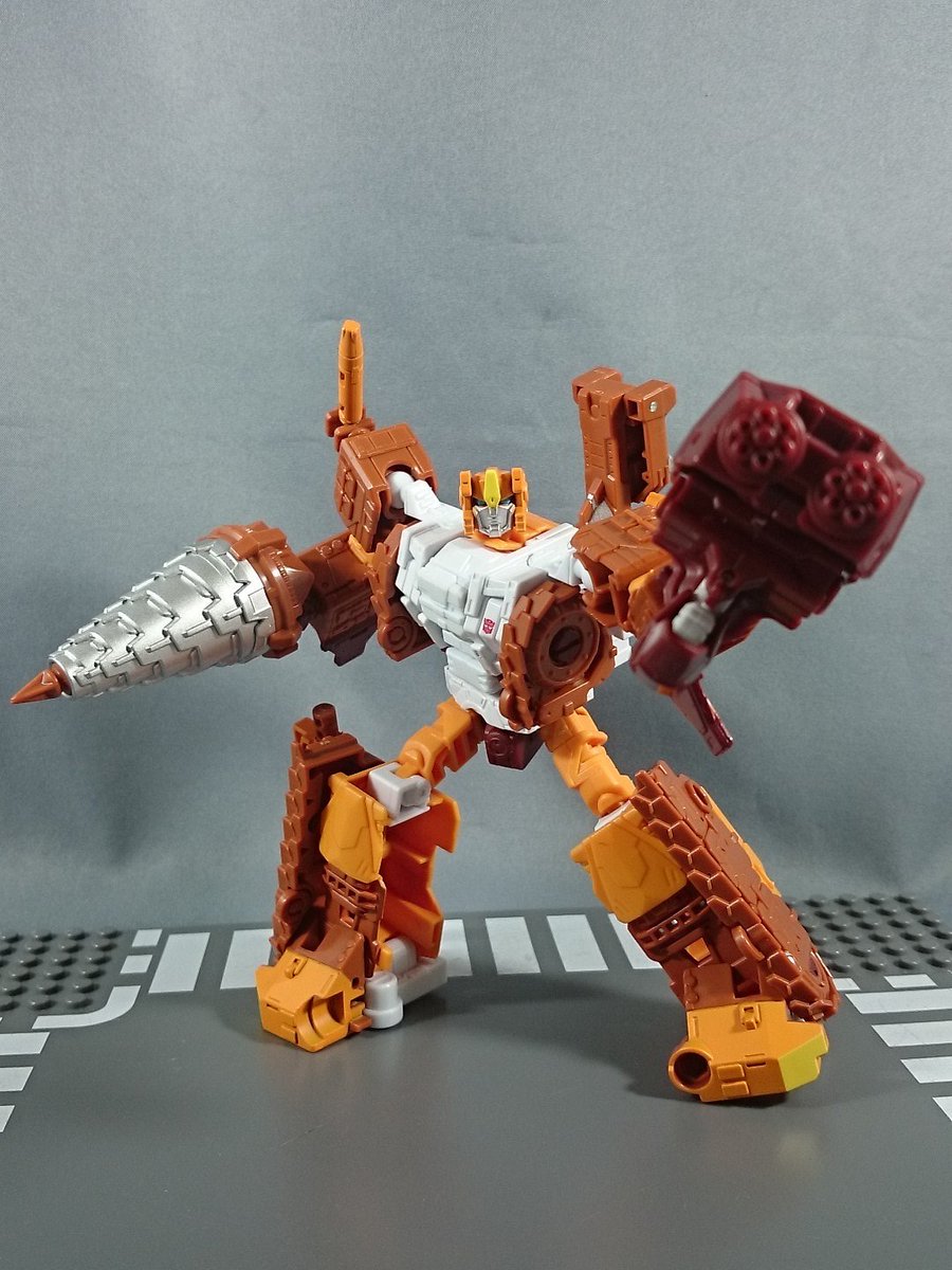 Transformers News: New Images - Takara Transformers Unite Warriors UW08 Computicon Nosecone and Strafe