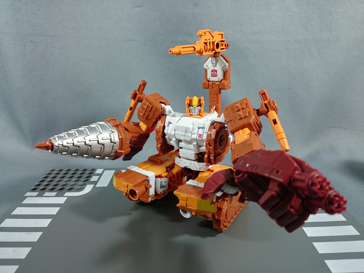 Transformers News: New Images - Takara Transformers Unite Warriors UW08 Computicon Nosecone and Strafe