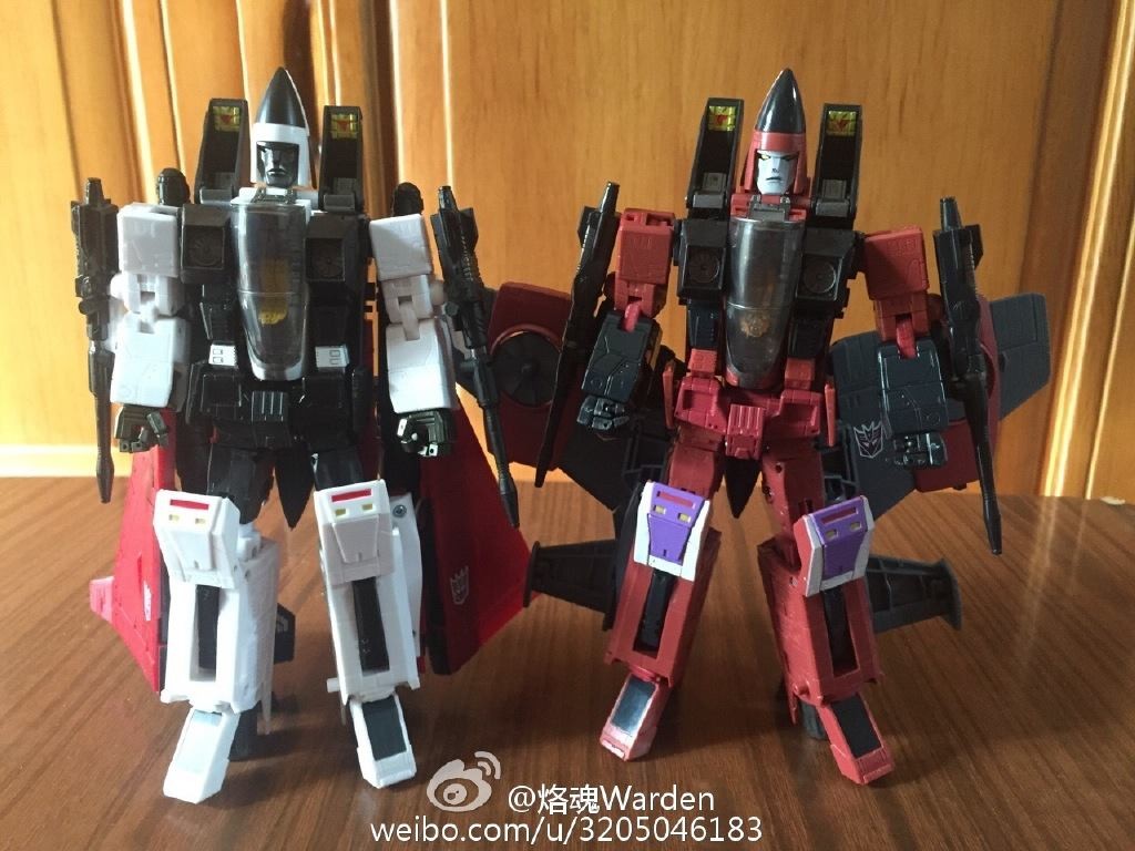 Transformers News: TakaraTomy Transformers Masterpiece MP-11NT Thrust In-Hand Transformers News: TakaraTomy Transformers Masterpiece MP-11NT Thrust In-Hand