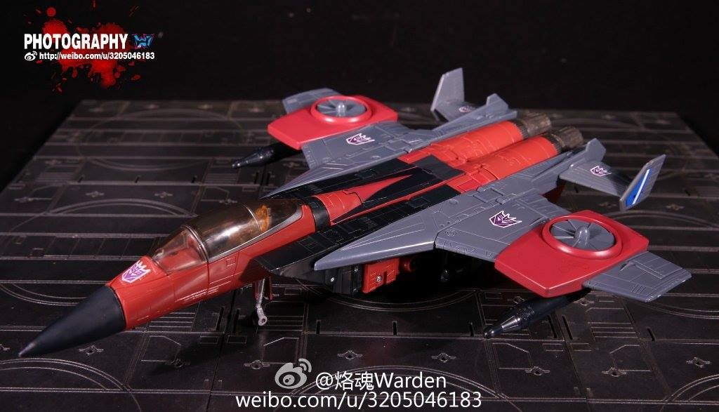 Transformers News: TakaraTomy Transformers Masterpiece MP-11NT Thrust In-Hand Transformers News: TakaraTomy Transformers Masterpiece MP-11NT Thrust In-Hand