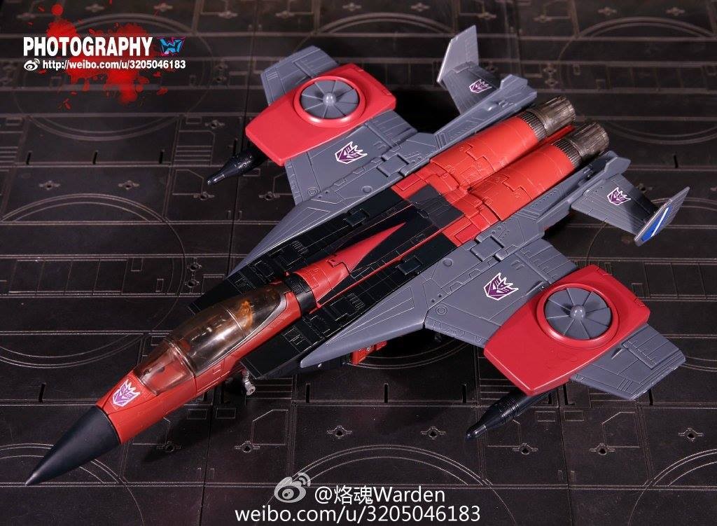 Transformers News: TakaraTomy Transformers Masterpiece MP-11NT Thrust In-Hand Transformers News: TakaraTomy Transformers Masterpiece MP-11NT Thrust In-Hand