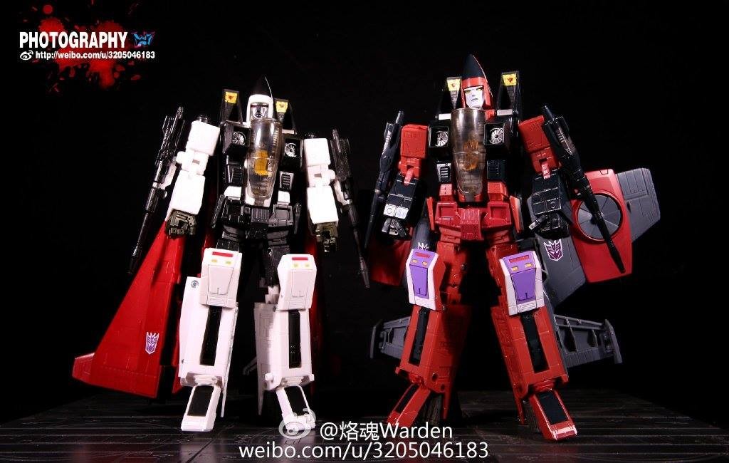 Transformers News: TakaraTomy Transformers Masterpiece MP-11NT Thrust In-Hand Transformers News: TakaraTomy Transformers Masterpiece MP-11NT Thrust In-Hand