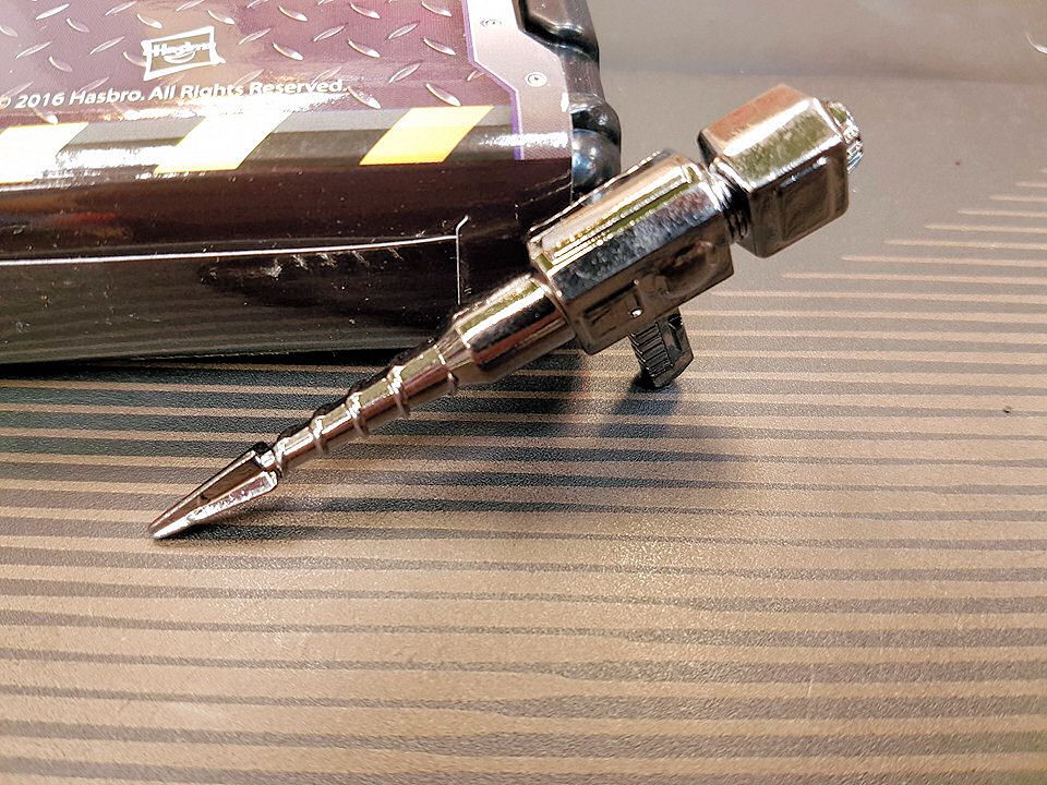 Transformers News: In Hand Images of Drill Accessory for MP-27 Masterpiece Ironhide Transformers News: In Hand Images of Drill Accessory for MP-27 Masterpiece Ironhide