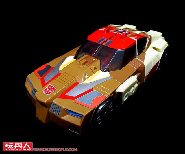 Transformers News: Images of Asia Exclusive Stickers Applied On Titans Return Wave 2 Deluxes Transformers News: Images of Asia Exclusive Stickers Applied On Titans Return Wave 2 Deluxes