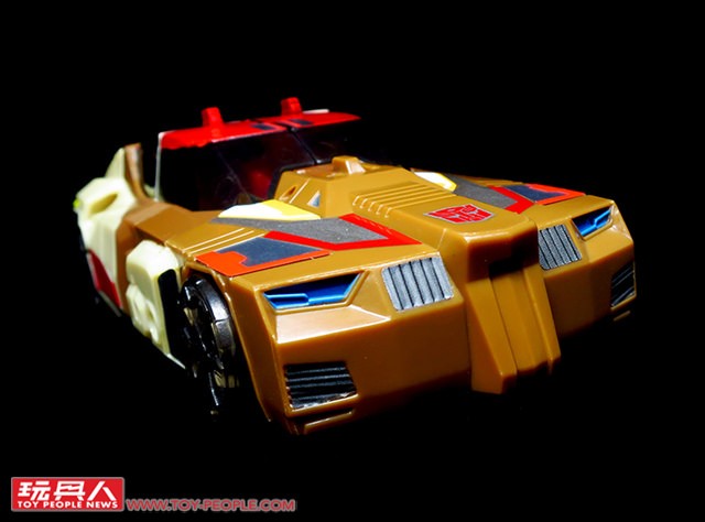Transformers News: Images of Asia Exclusive Stickers Applied On Titans Return Wave 2 Deluxes Transformers News: Images of Asia Exclusive Stickers Applied On Titans Return Wave 2 Deluxes