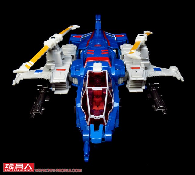 Transformers News: Images of Asia Exclusive Stickers Applied On Titans Return Wave 2 Deluxes Transformers News: Images of Asia Exclusive Stickers Applied On Titans Return Wave 2 Deluxes