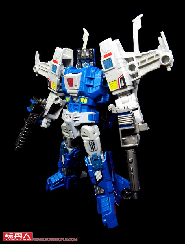Transformers News: Images of Asia Exclusive Stickers Applied On Titans Return Wave 2 Deluxes Transformers News: Images of Asia Exclusive Stickers Applied On Titans Return Wave 2 Deluxes