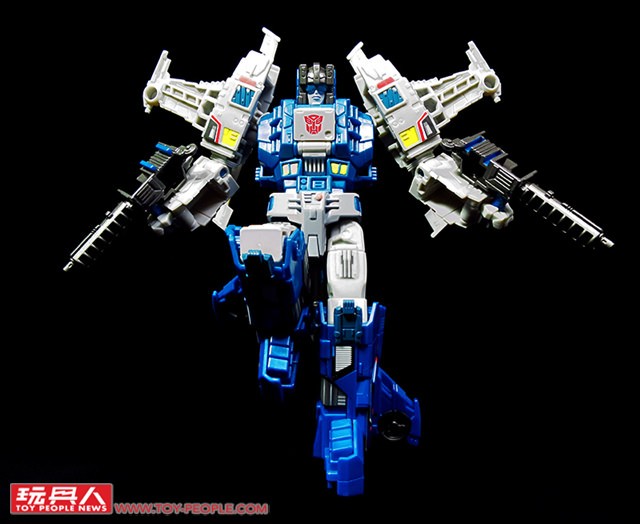 Transformers News: Images of Asia Exclusive Stickers Applied On Titans Return Wave 2 Deluxes Transformers News: Images of Asia Exclusive Stickers Applied On Titans Return Wave 2 Deluxes