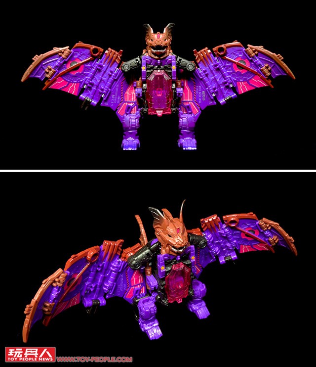 Transformers News: Images of Asia Exclusive Stickers Applied On Titans Return Wave 2 Deluxes Transformers News: Images of Asia Exclusive Stickers Applied On Titans Return Wave 2 Deluxes